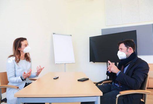 Stefanie Auer und Johannes Oberndorfer sprachen über die Wichtigkeit, Menschen mit Demenzerkrankungen zuzuhören und sie ernstzunehmen.