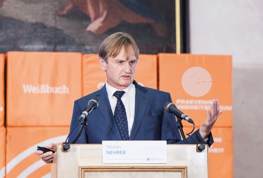 © Peter Provaznik